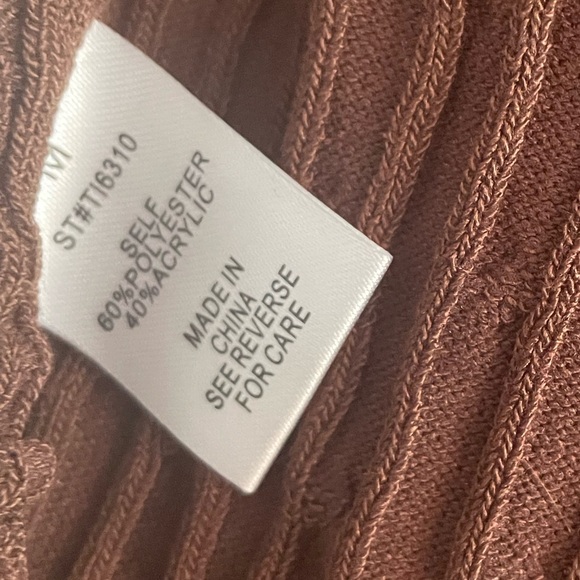 Rib Knit Sweater Open Back Medium Tie Back Turtleneck - Picture 6 of 7